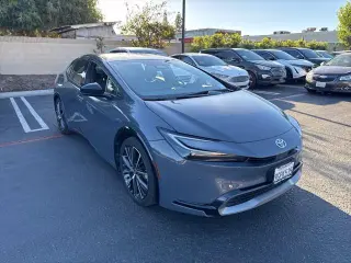 Toyota Prius 2023 XLE 4p Hatchback