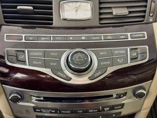 INFINITI Q70 2015 3.7 4dr Sedán