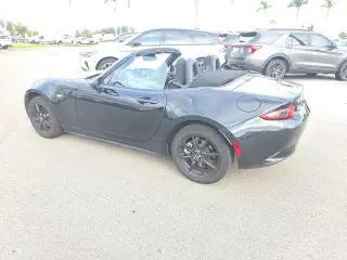 Mazda MX-5 Miata 2022 Deportivo 2desc Convertible 6M