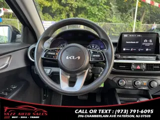 2023 Kia Forte LXS IVT