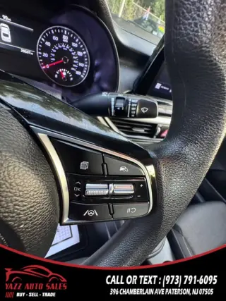 2023 Kia Forte LXS IVT
