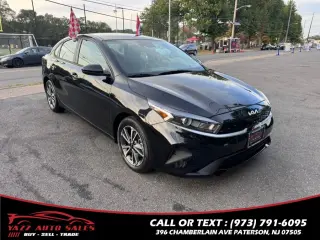 2023 Kia Forte LXS IVT