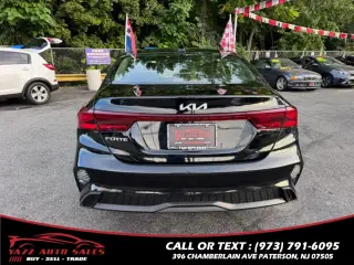 2023 Kia Forte LXS IVT