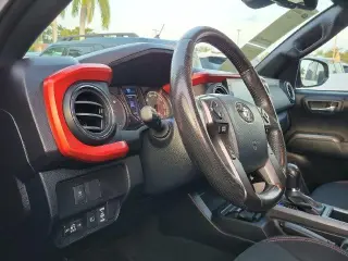 Toyota Tacoma 2020 4x4 TRD Off-Road 4dr Double Cab 5.0 ft SB 6A