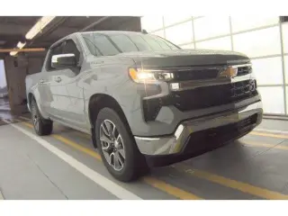 Chevrolet Silverado 1500 2024 4x4 LT 4 puertas Crew Cab cama de 5.8 pies con 2FL