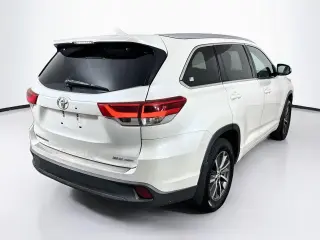Toyota Highlander 2017 AWD XLE 4dr SUV