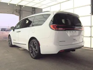Chrysler Pacifica 2024 AWD Touring L 4dr Mini-Van
