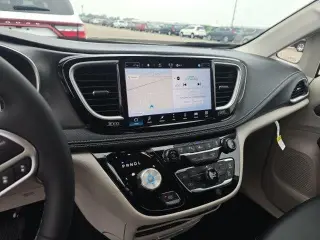 Chrysler Pacifica 2024 AWD Touring L 4dr Mini-Van
