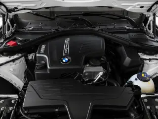 Sedán BMW 3 Series 2016 AWD 328i xDrive 4dr SULEV