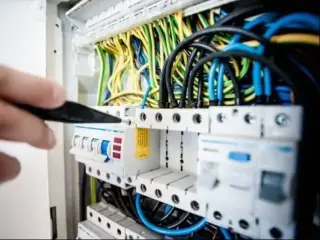 ¡ELECTRICISTAS EXPERTOS!