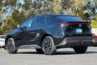 Toyota bZ 2026 XLE 4dr Crossover