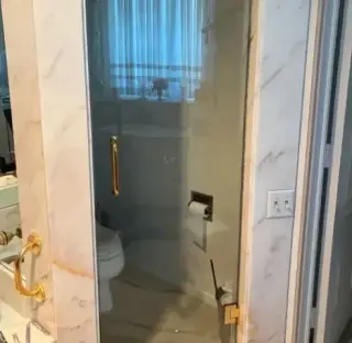 PUERTAS Y VENTANAS