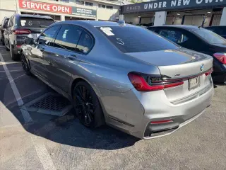 Sedán BMW 7 Series 2021 AWD 750i xDrive 4dr