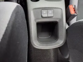 Sedán Nissan Versa 2025 S 4 puertas CVT