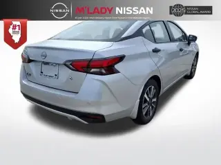 Sedán Nissan Versa 2025 S 4 puertas CVT