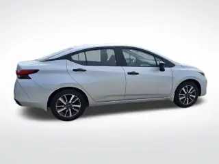 Sedán Nissan Versa 2025 S 4 puertas CVT