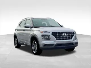 Hyundai VENUE 2026 SEL 4dr Crossover con Techo de Dos Tonos