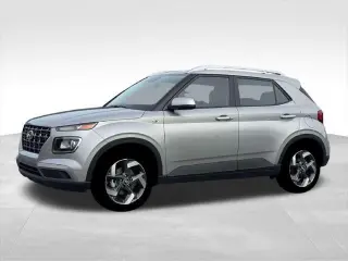 Hyundai VENUE 2026 SEL 4dr Crossover con Techo de Dos Tonos