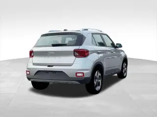Hyundai VENUE 2026 SEL 4dr Crossover con Techo de Dos Tonos