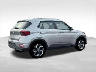 Hyundai VENUE 2026 SEL 4dr Crossover con Techo de Dos Tonos
