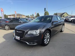 2018 Chrysler 300