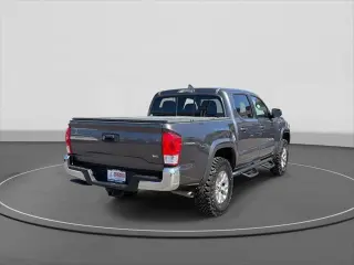 Toyota Tacoma 2017 4x2 TRD Off-Road 4dr Double Cab 5.0 ft SB