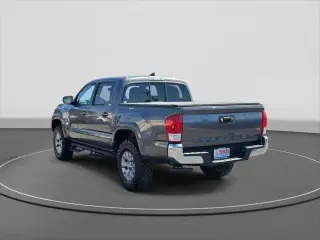 Toyota Tacoma 2017 4x2 TRD Off-Road 4dr Double Cab 5.0 ft SB