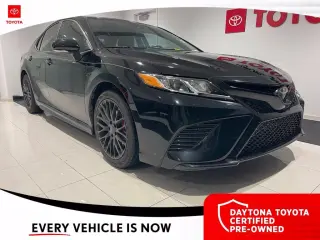 Toyota Camry 2020 SE Sedán de 4 puertas
