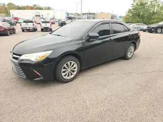 Toyota Camry 2017 LE 4dr Sedán
