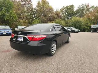Toyota Camry 2017 LE 4dr Sedán