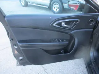 2016 Chrysler 200