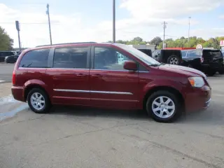 Chrysler Town and Country 2012
