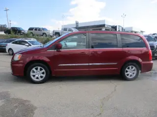 Chrysler Town and Country 2012