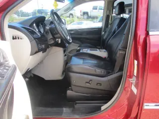 Chrysler Town and Country 2012