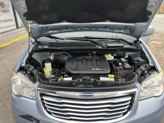 2013 Chrysler Town and Country