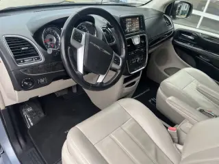 2013 Chrysler Town and Country