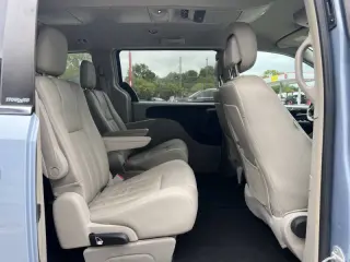 2013 Chrysler Town and Country