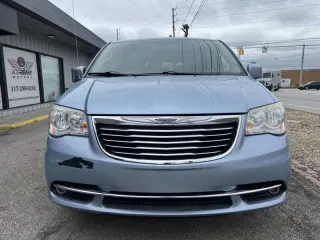 2013 Chrysler Town and Country