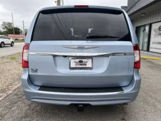 2013 Chrysler Town and Country