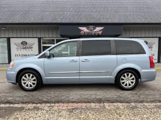 2013 Chrysler Town and Country