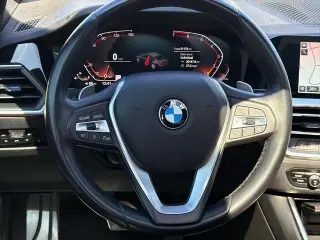 BMW Serie 3 2022 330i 4dr Sedán