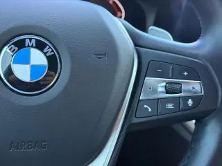 BMW Serie 3 2022 330i 4dr Sedán