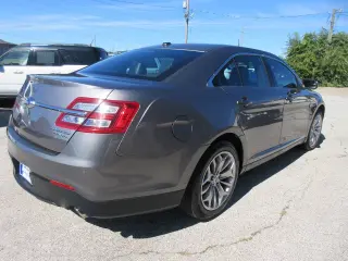 2013 Ford Taurus