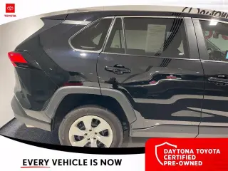 Toyota RAV4 2025 LE 4dr SUV