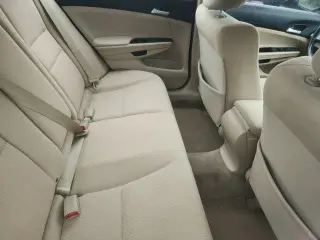 Honda Accord 2012 LX 4dr Sedan 5M
