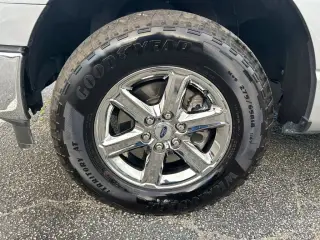 Ford F-150 2025 4x4 XLT 4dr SuperCrew 5.5 ft. SB