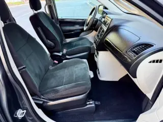 Dodge Grand Caravan 2012