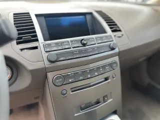 2004 Nissan Maxima