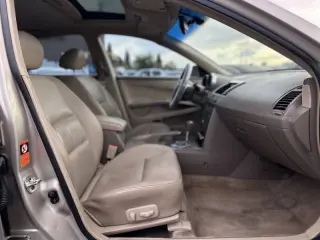 2004 Nissan Maxima