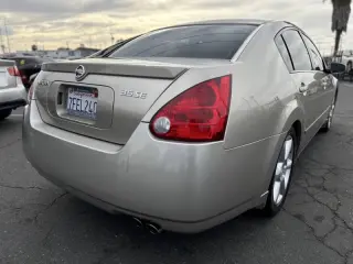2004 Nissan Maxima